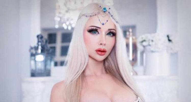 Valeria Lukyanova Plastic Surgery: When Barbie Comes Alive